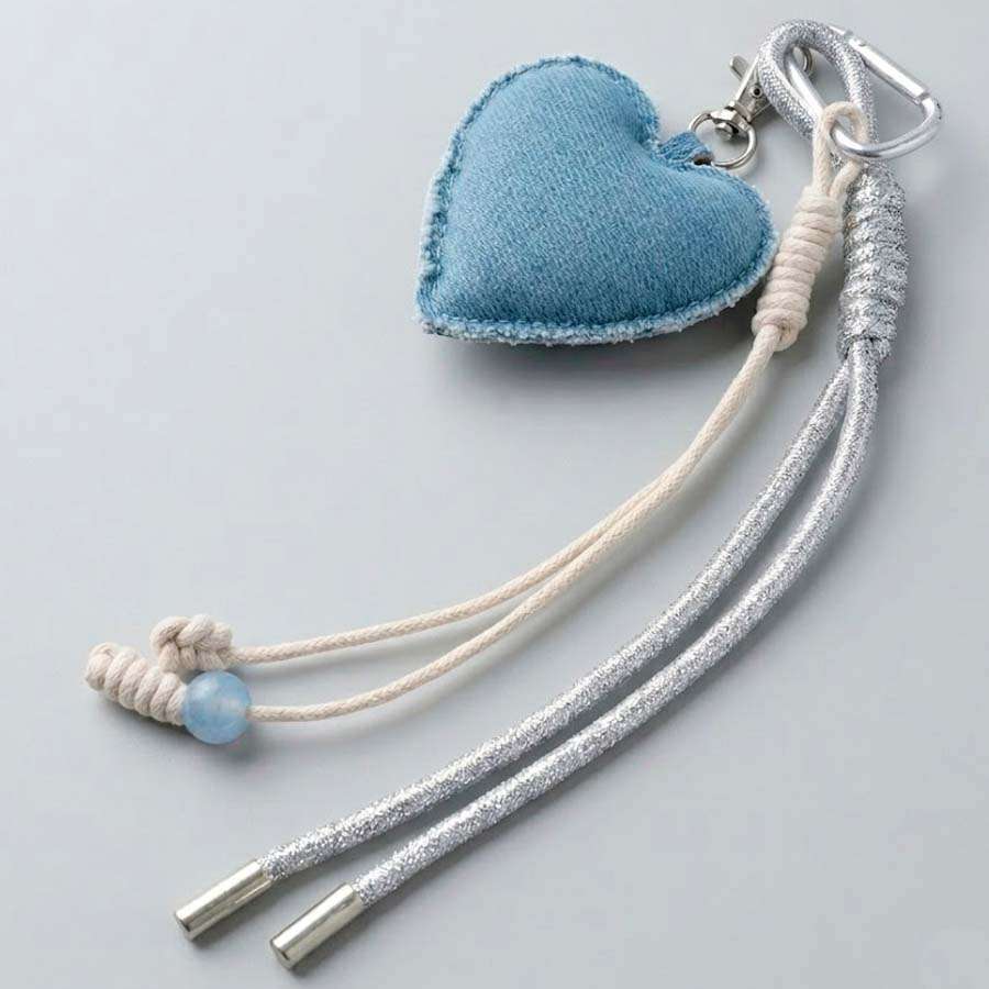 Charm Colgante Corazón Denim — Estilo Jeans para Celular